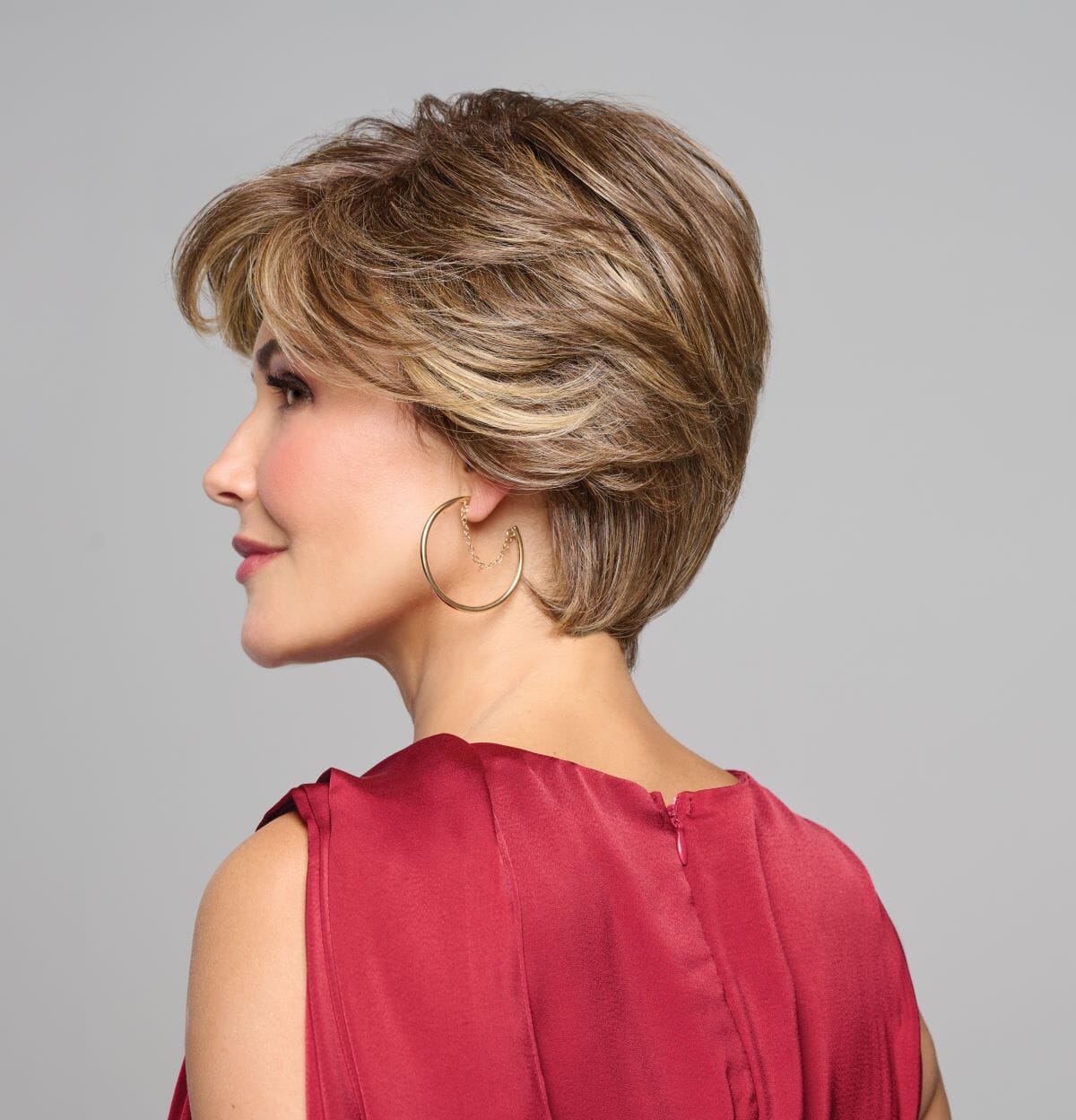 Captivating Canvas Wig by Raquel Welch in Shaded Iced Sweet Cream RL16/22SS | Open Box | All Sales Final